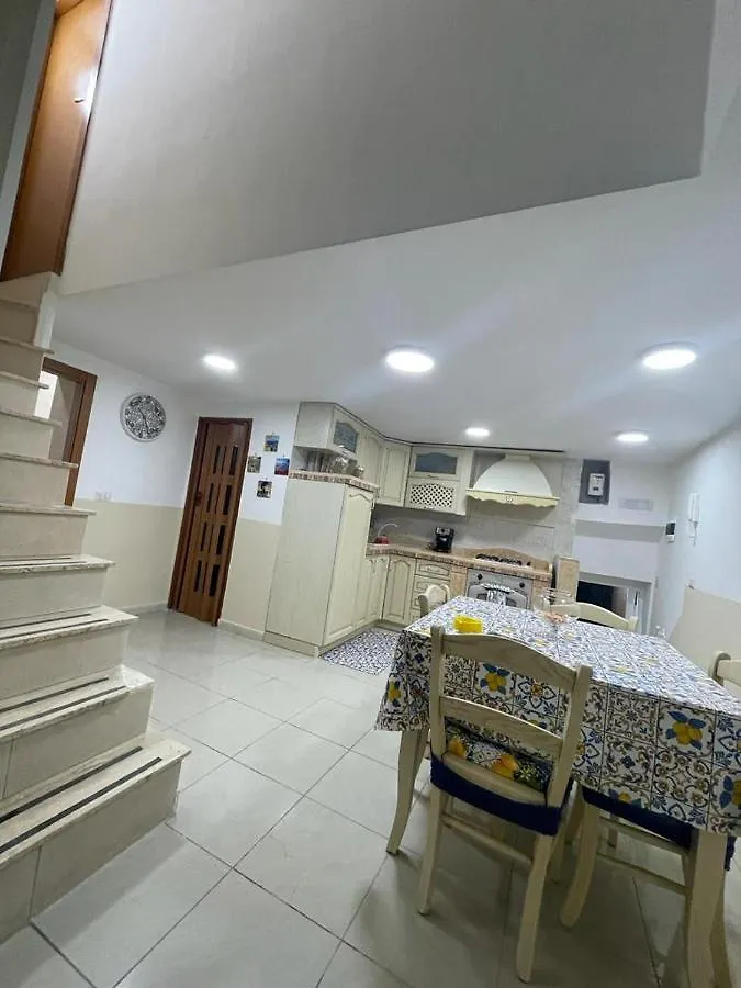 Donna Carme' Apartment Naples 0*,